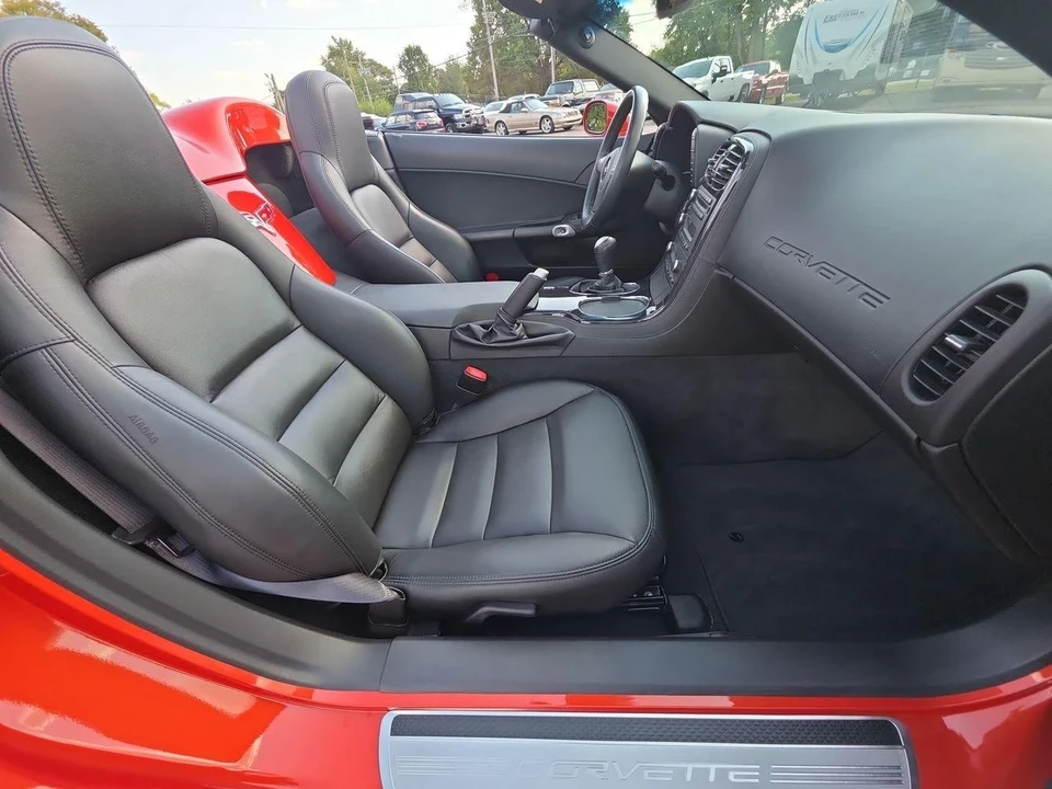 2011 Chevrolet Corvette C6 - Image 8 of 12