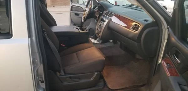 2011 Chevrolet Tahoe 3rd Gen - Image 15 of 21
