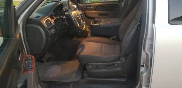 2011 Chevrolet Tahoe 3rd Gen - Image 13 of 21