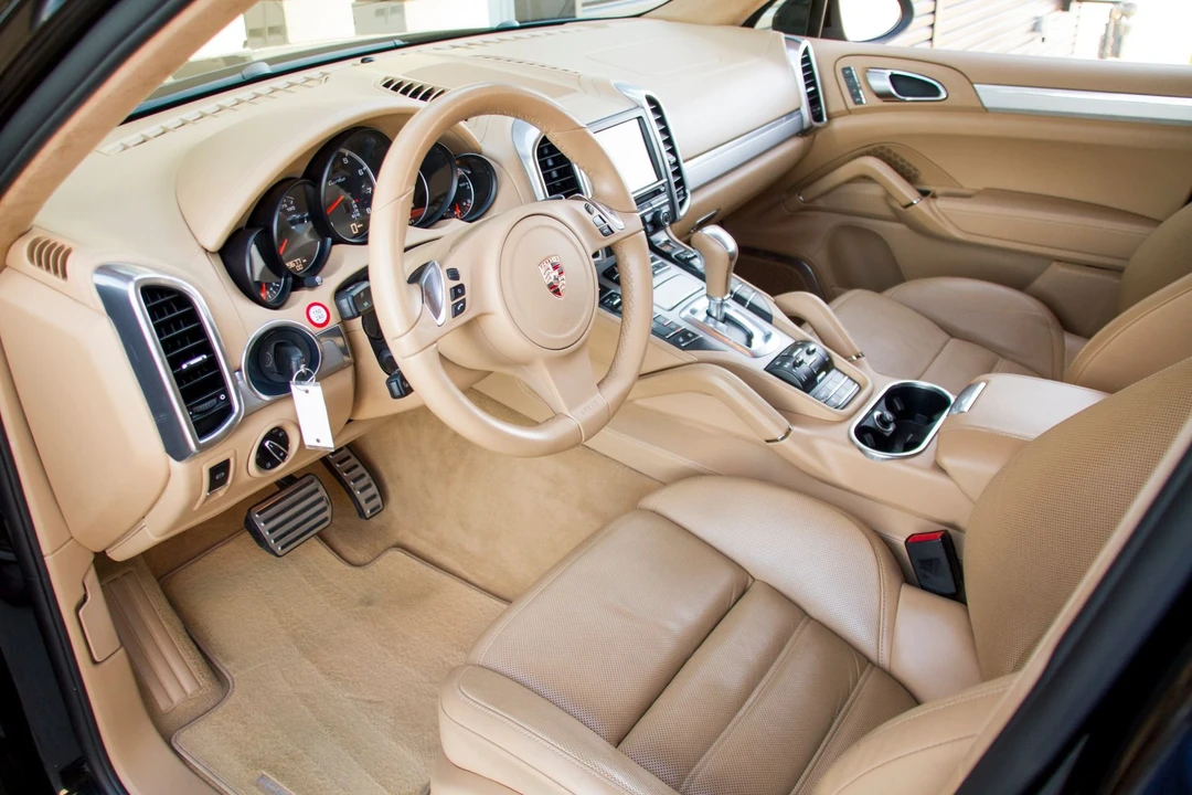 2011 Porsche 958 Cayenne Turbo - Image 2 of 5