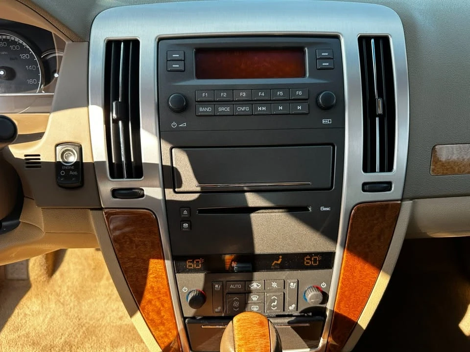 2011 Cadillac STS - Image 15 of 19