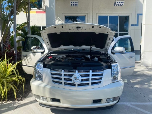 2011 Cadillac Escalade & EXT 3rd Gen - Image 18 of 21