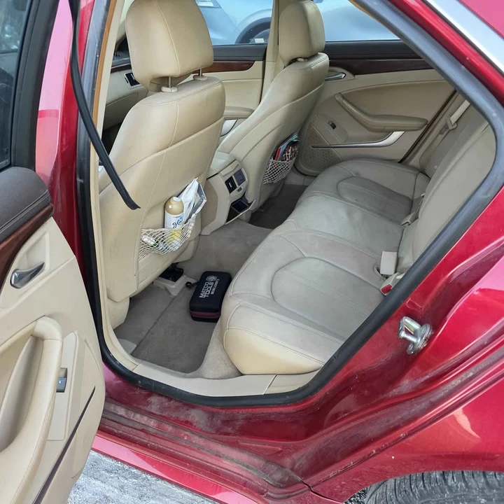 2011 Cadillac CTS - Image 7 of 10