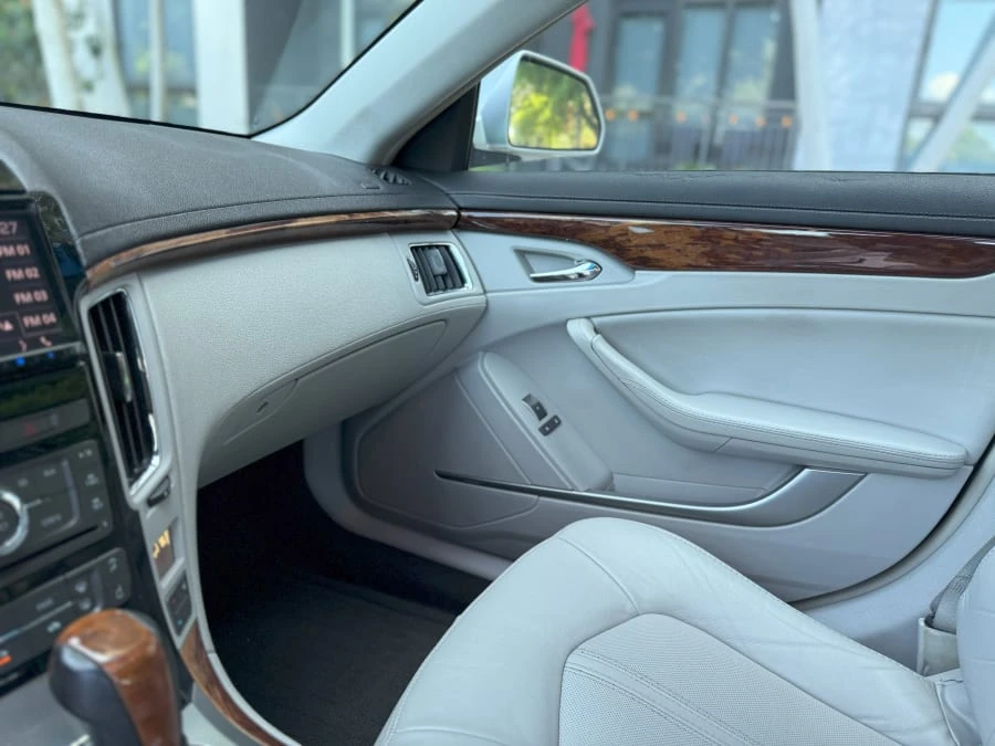 2011 Cadillac CTS 2nd Gen - Image 18 of 30