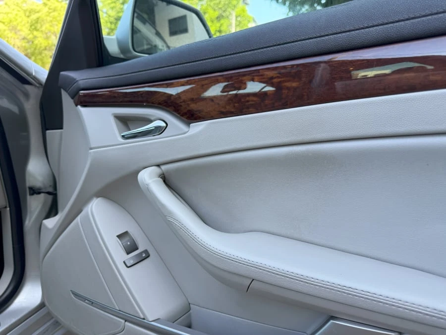 2011 Cadillac CTS 2nd Gen - Image 25 of 30