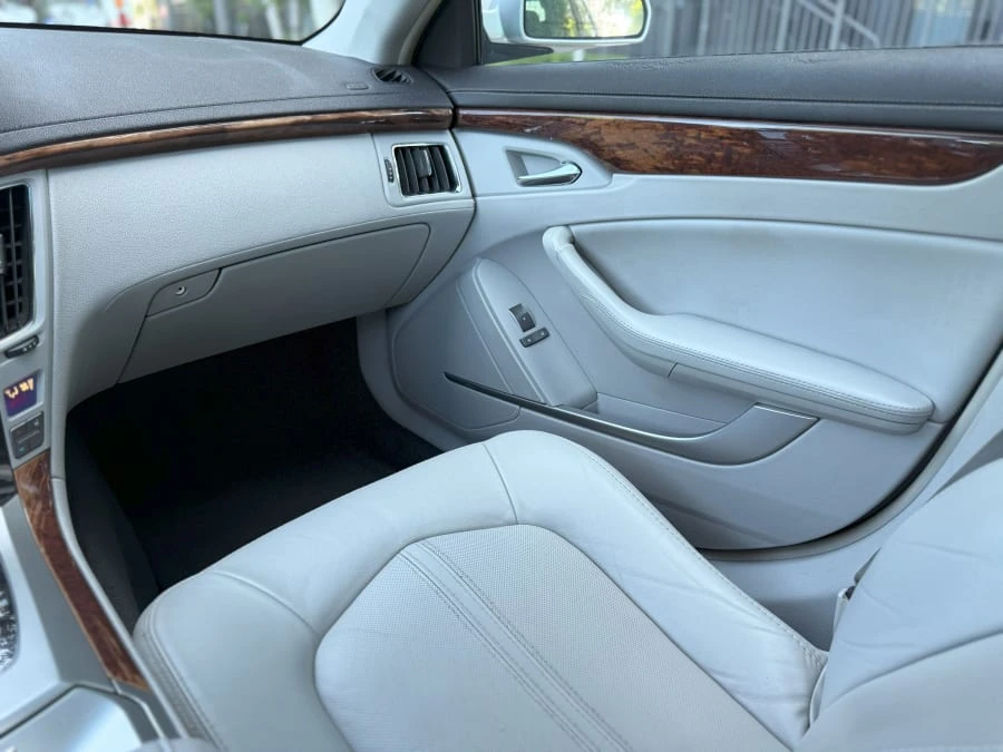 2011 Cadillac CTS 2nd Gen - Image 19 of 30