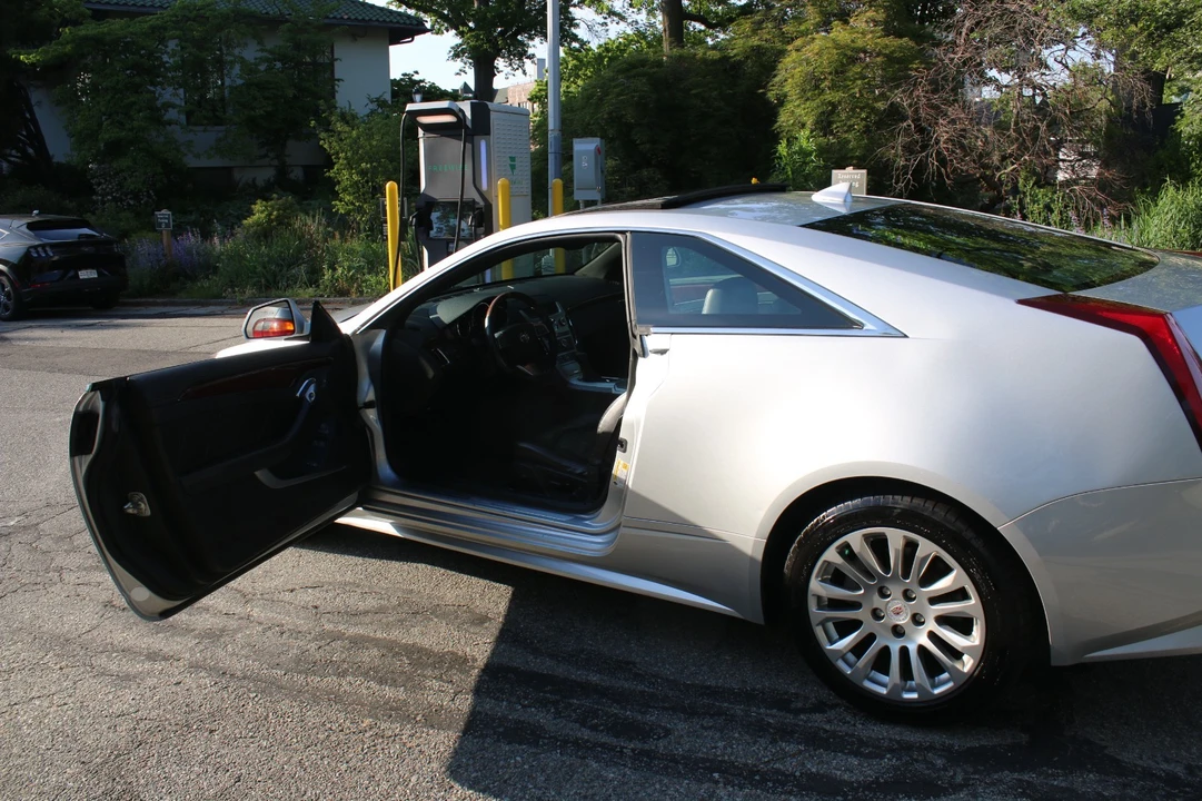 2011 Cadillac CTS 2nd Gen - Image 7 of 10