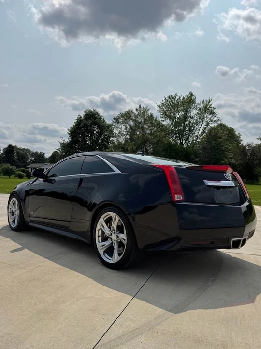 2011 Cadillac CTS-V 2nd Gen - Image 2 of 8