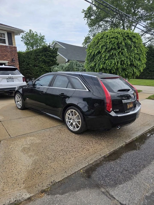 2011 Cadillac CTS-V 2nd Gen - Image 4 of 12