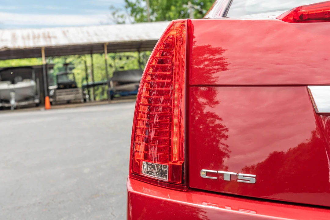 2011 Cadillac CTS-V 2nd Gen - Image 16 of 31