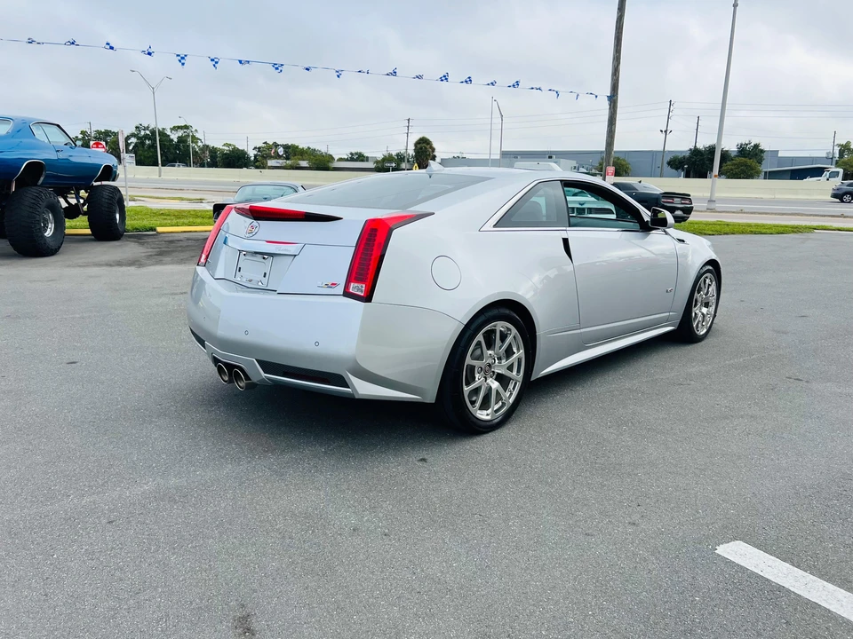 2011 Cadillac CTS-V 2nd Gen - Image 9 of 31