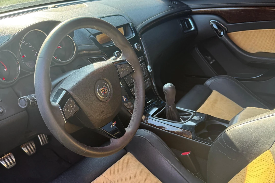 2011 Cadillac CTS-V 2nd Gen - Image 24 of 31
