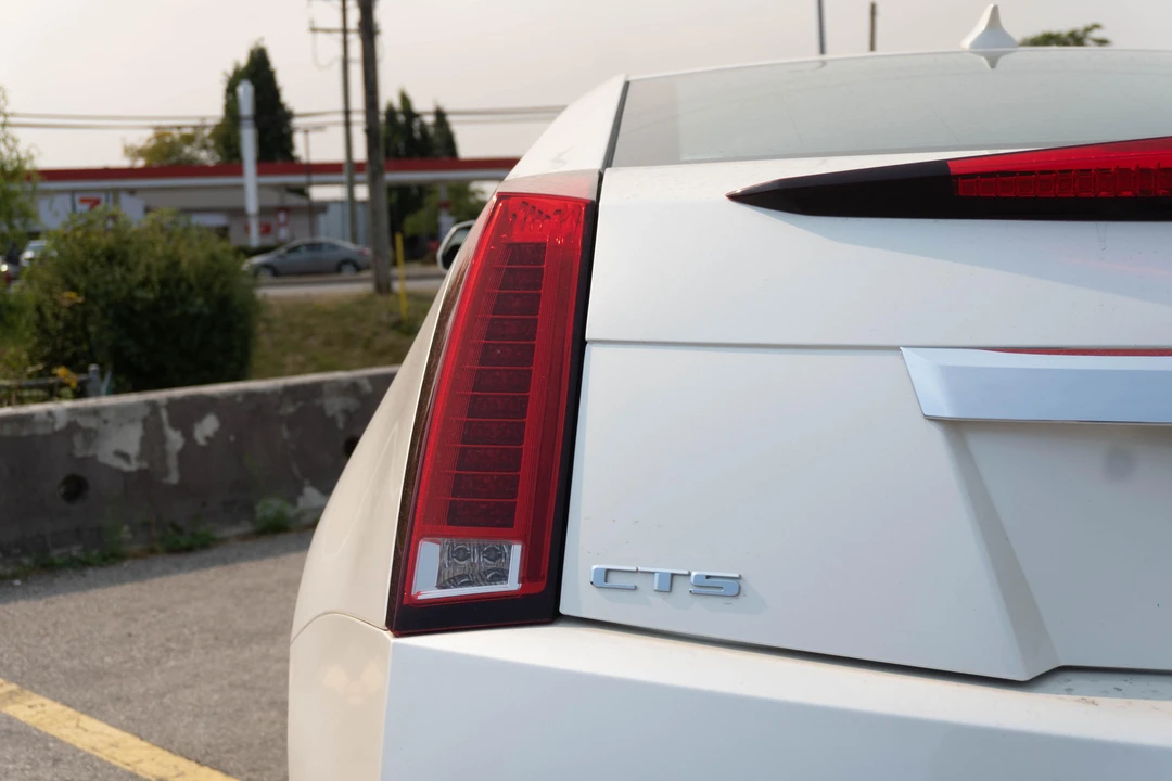 2011 Cadillac CTS-V 2nd Gen - Image 24 of 31
