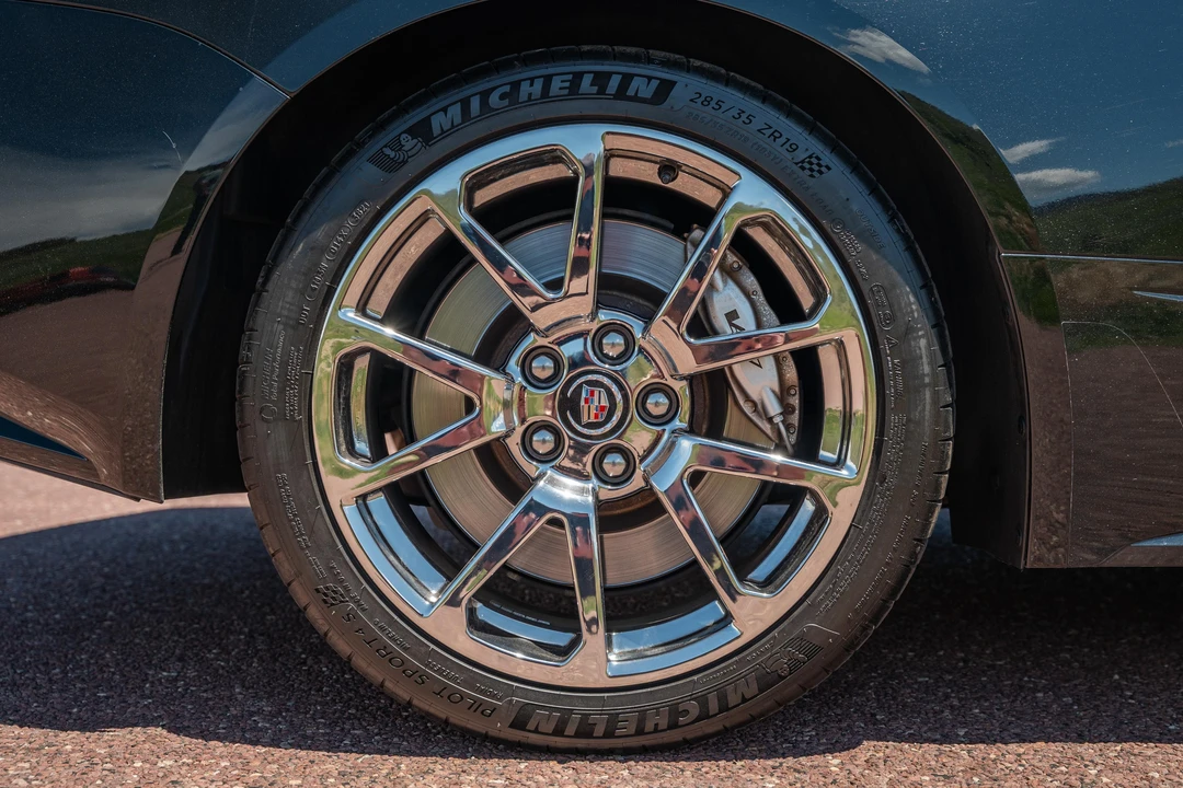 2011 Cadillac CTS-V 2nd Gen - Image 17 of 31