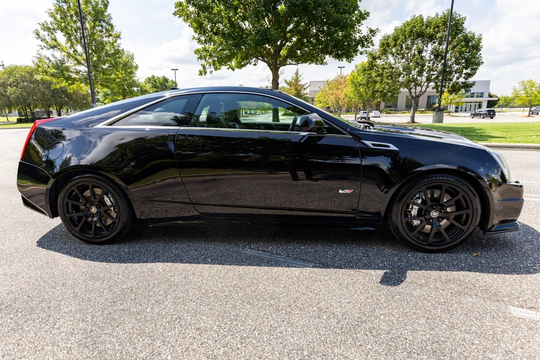 2011 Cadillac CTS-V 2nd Gen - Image 12 of 31