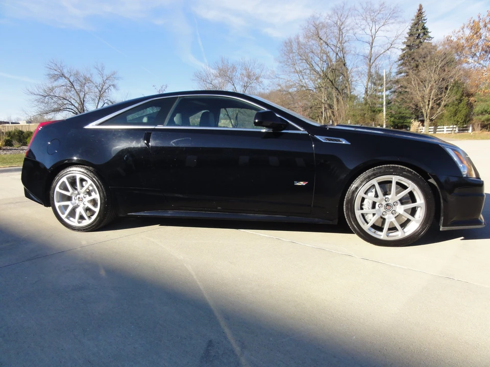 2011 Cadillac CTS-V 2nd Gen - Image 14 of 31