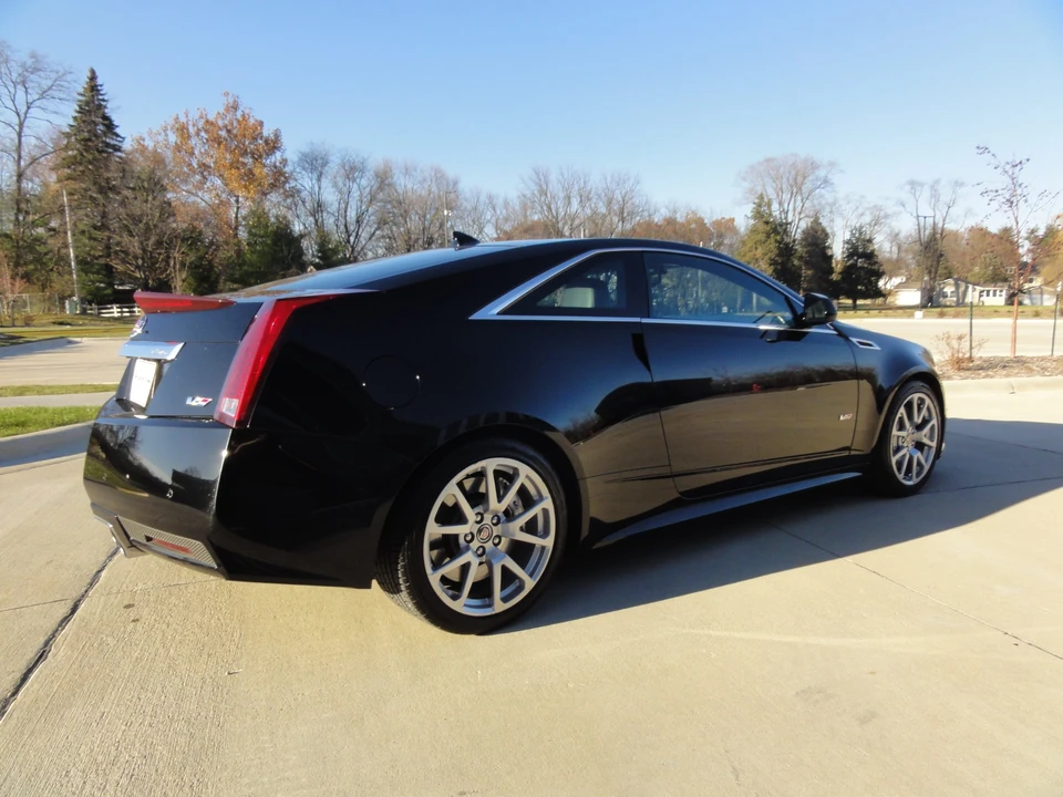 2011 Cadillac CTS-V 2nd Gen - Image 4 of 31