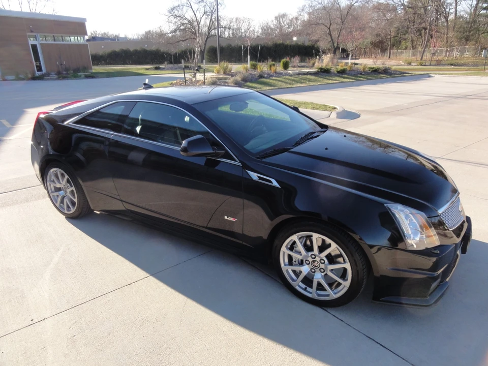2011 Cadillac CTS-V 2nd Gen - Image 28 of 31
