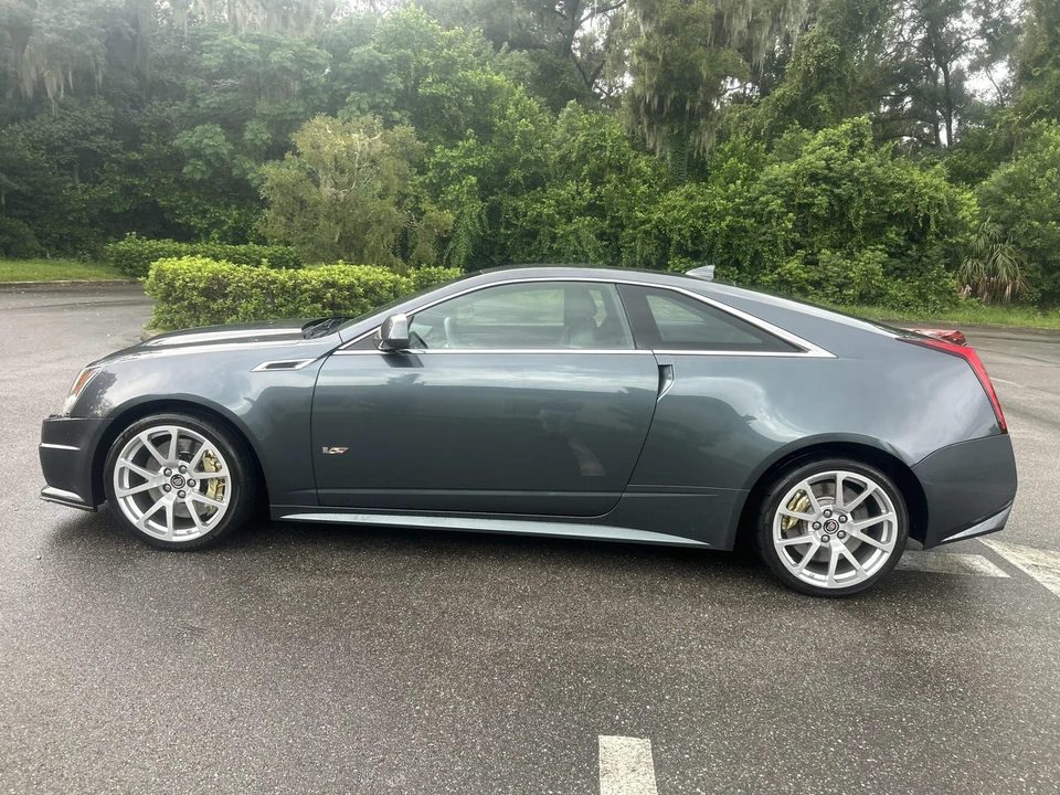 2011 Cadillac CTS-V 2nd Gen - Image 28 of 31