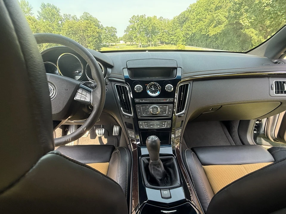 2011 Cadillac CTS-V 2nd Gen - Image 29 of 31