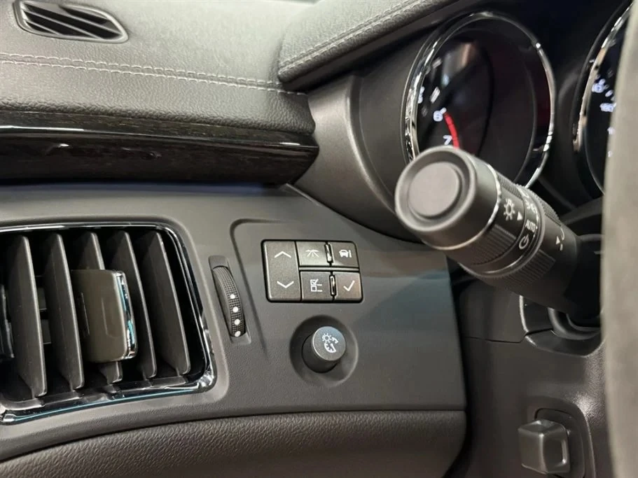 2011 Cadillac CTS-V 2nd Gen - Image 26 of 31