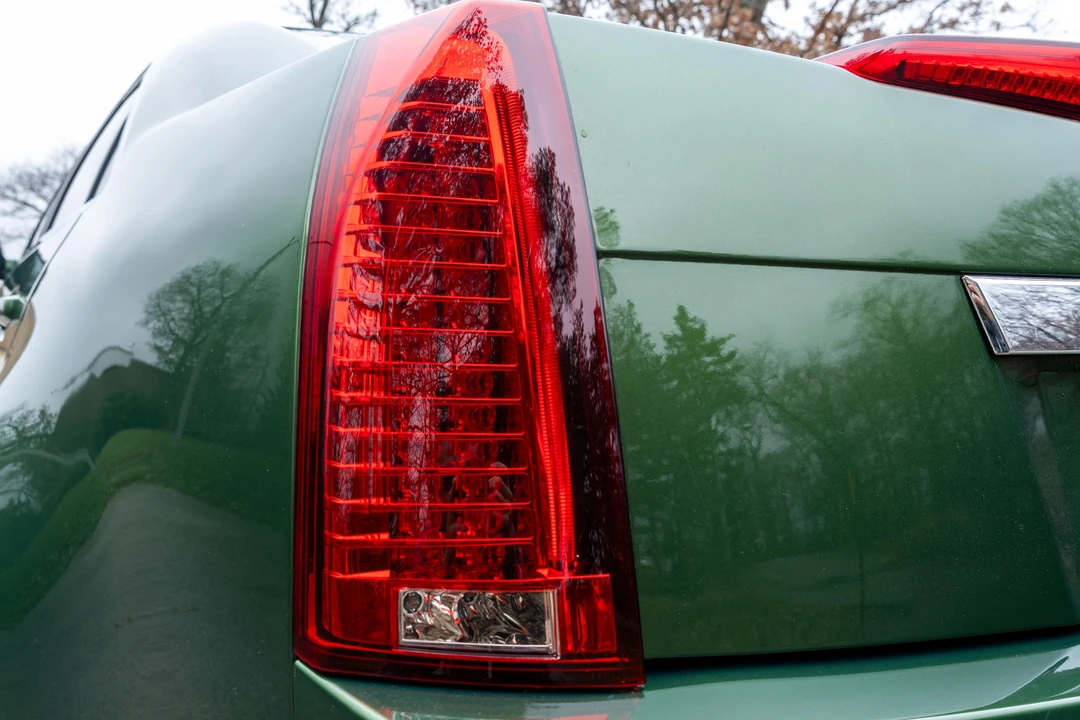 2011 Cadillac CTS-V 2nd Gen - Image 25 of 31