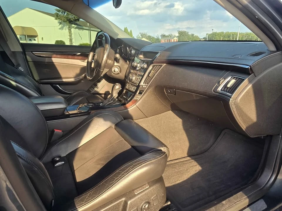 2011 Cadillac CTS-V 2nd Gen - Image 2 of 11