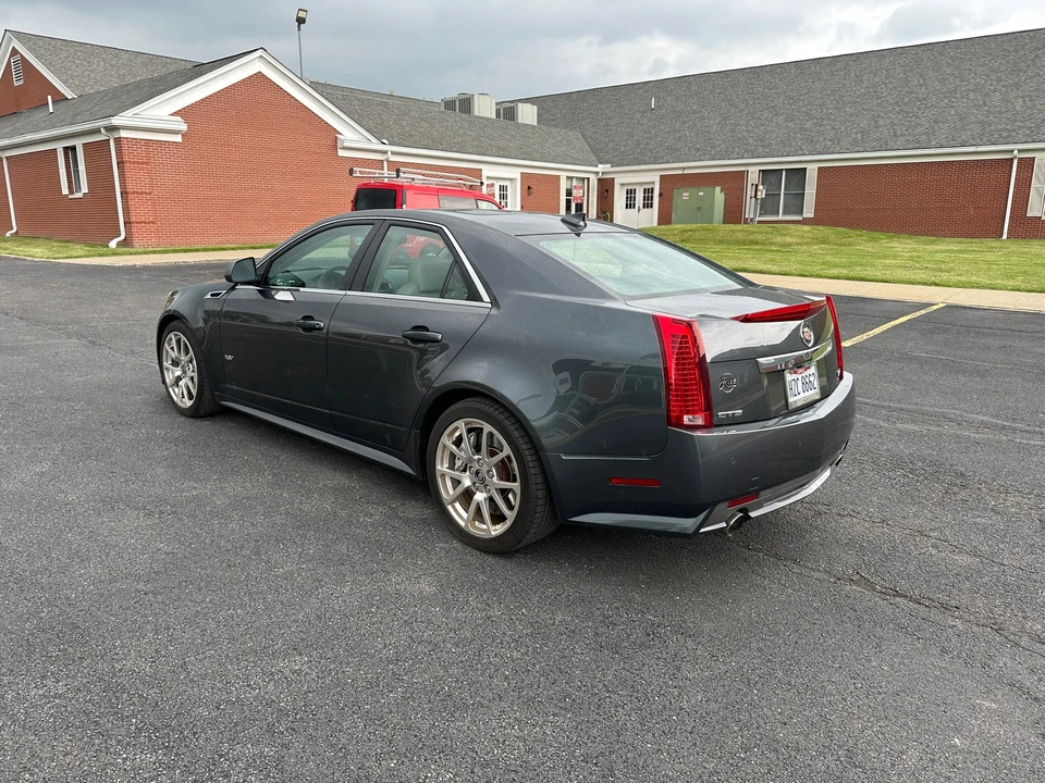 2011 Cadillac CTS-V 2nd Gen - Image 25 of 31