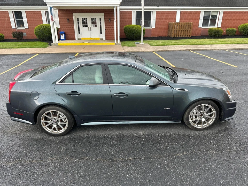 2011 Cadillac CTS-V 2nd Gen - Image 13 of 31