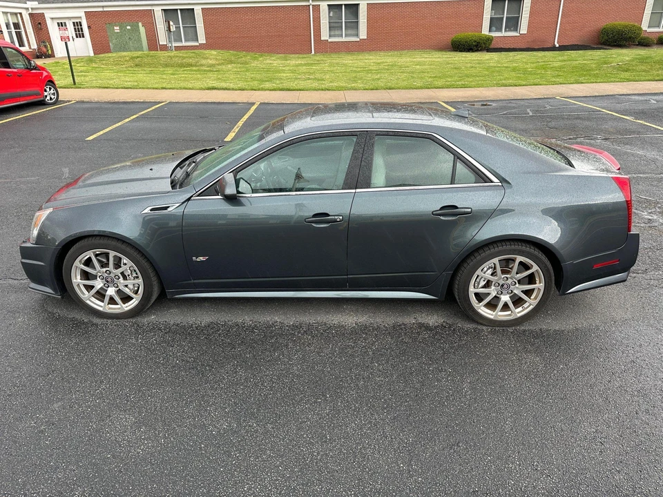 2011 Cadillac CTS-V 2nd Gen - Image 29 of 31
