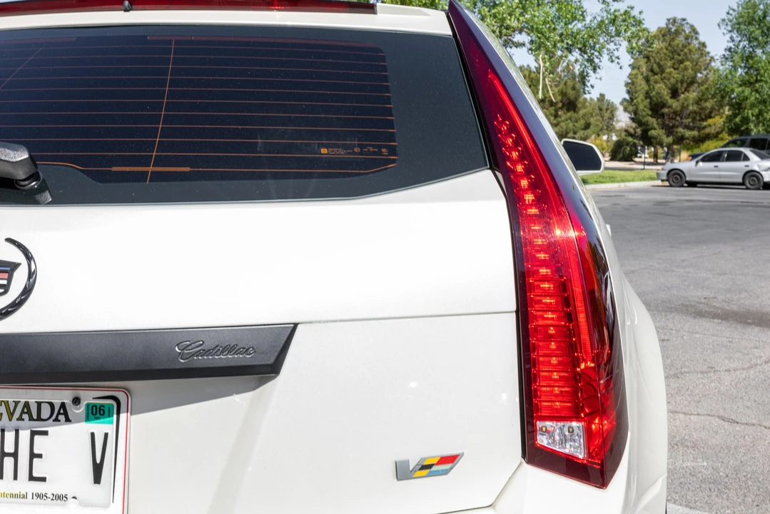 2011 Cadillac CTS-V 2nd Gen - Image 20 of 31
