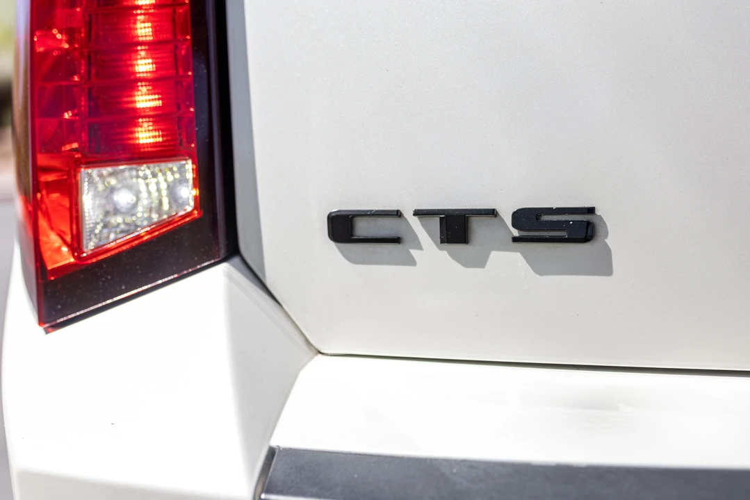 2011 Cadillac CTS-V 2nd Gen - Image 16 of 31