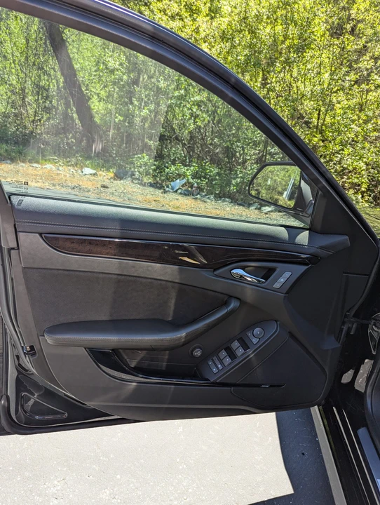 2011 Cadillac CTS-V 2nd Gen - Image 25 of 31