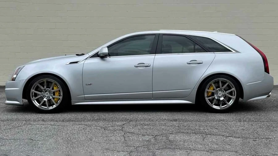2011 Cadillac CTS-V 2nd Gen - Image 2 of 13