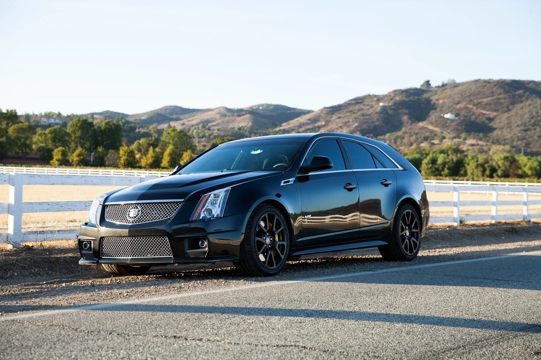 2011 Cadillac CTS-V 2nd Gen - Image 2 of 31