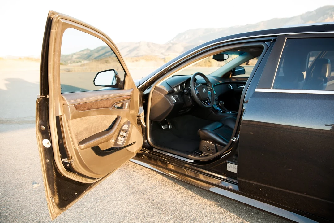 2011 Cadillac CTS-V 2nd Gen - Image 26 of 31