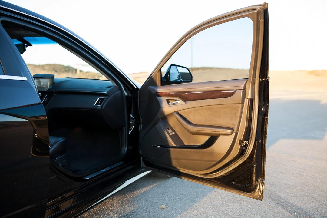 2011 Cadillac CTS-V 2nd Gen - Image 30 of 31