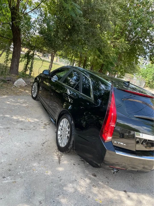 2011 Cadillac CTS-V 2nd Gen - Image 2 of 10