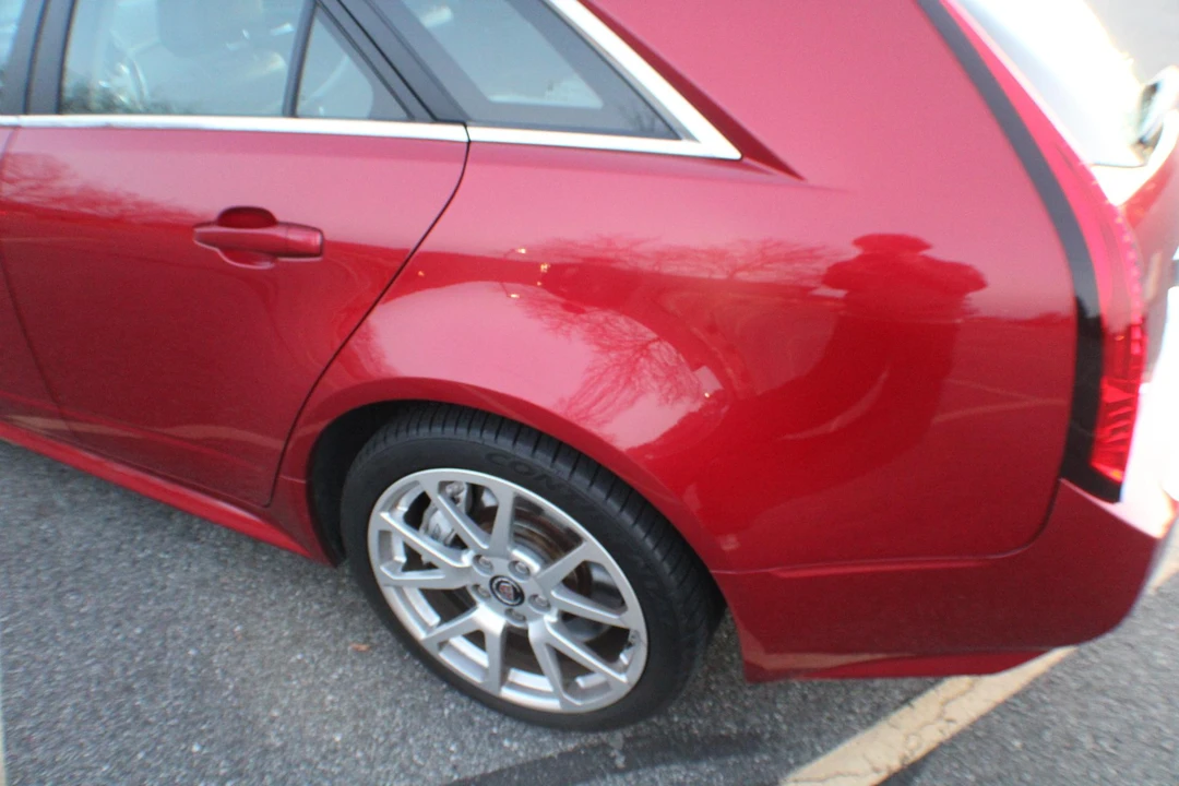 2011 Cadillac CTS-V 2nd Gen - Image 25 of 31