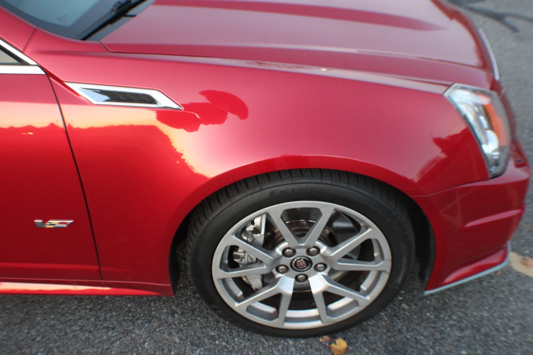 2011 Cadillac CTS-V 2nd Gen - Image 25 of 31