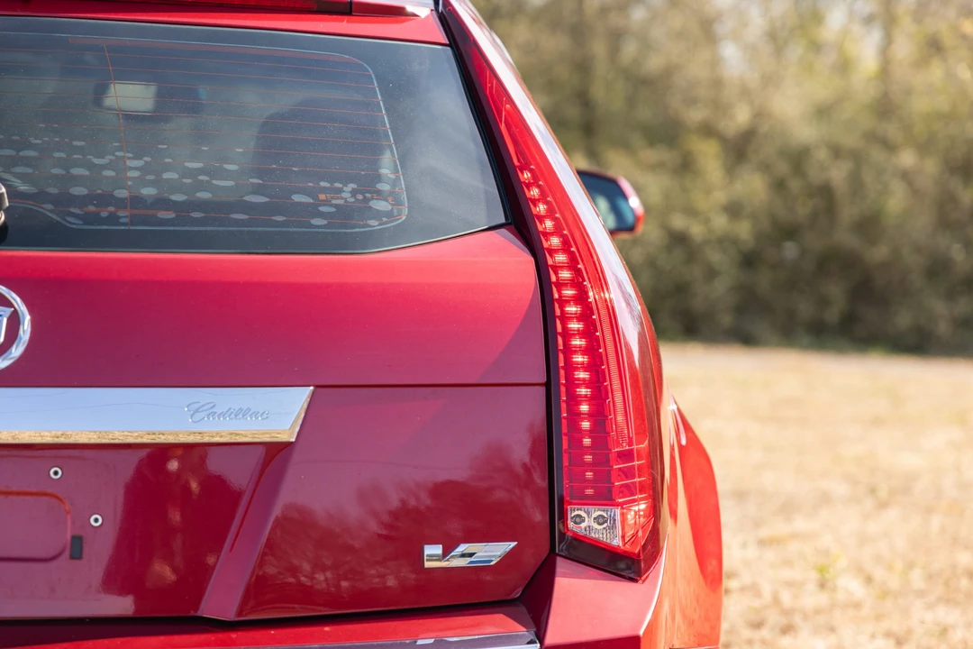 2011 Cadillac CTS-V 2nd Gen - Image 18 of 31
