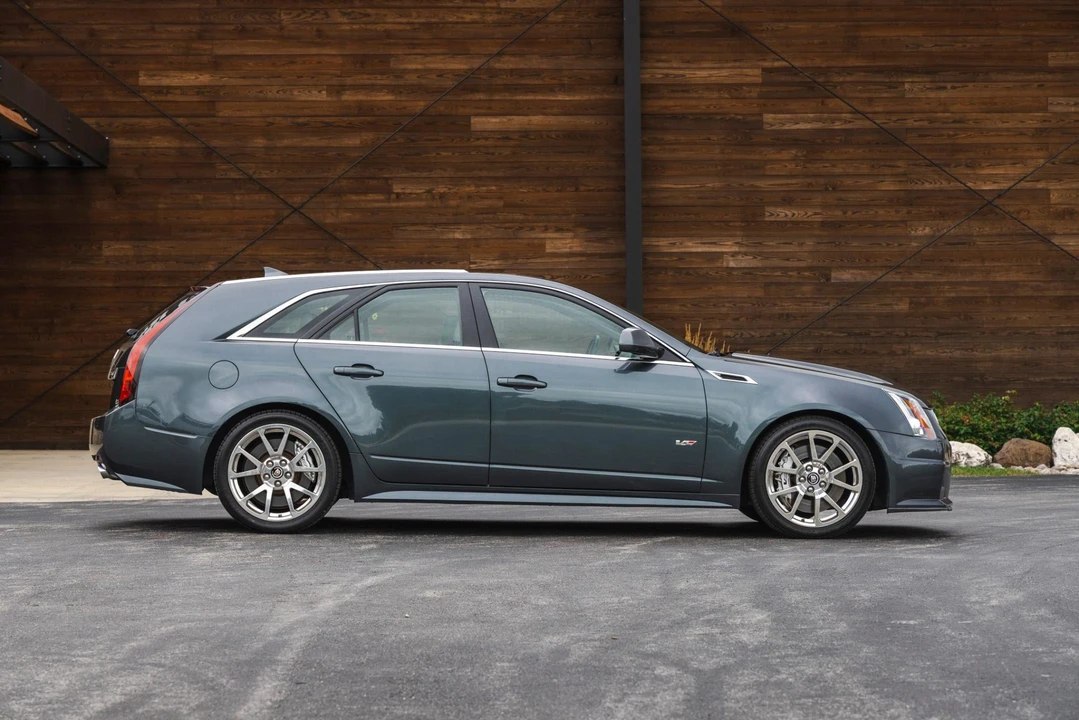 2011 Cadillac CTS-V 2nd Gen - Image 10 of 31