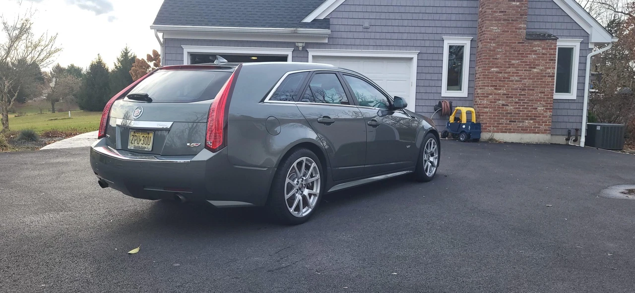 2011 Cadillac CTS-V 2nd Gen - Image 9 of 31