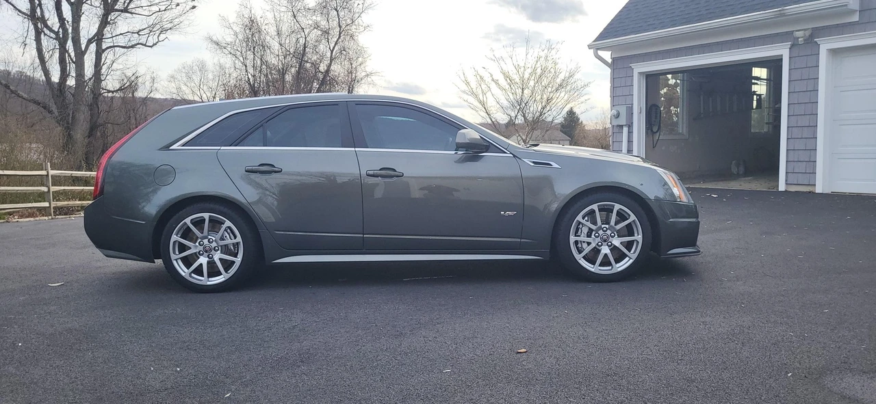 2011 Cadillac CTS-V 2nd Gen - Image 10 of 31