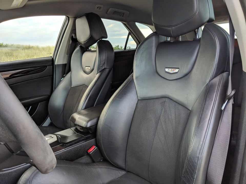 2011 Cadillac CTS-V 2nd Gen - Image 26 of 31
