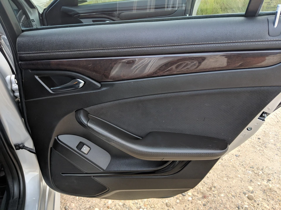 2011 Cadillac CTS-V 2nd Gen - Image 24 of 31