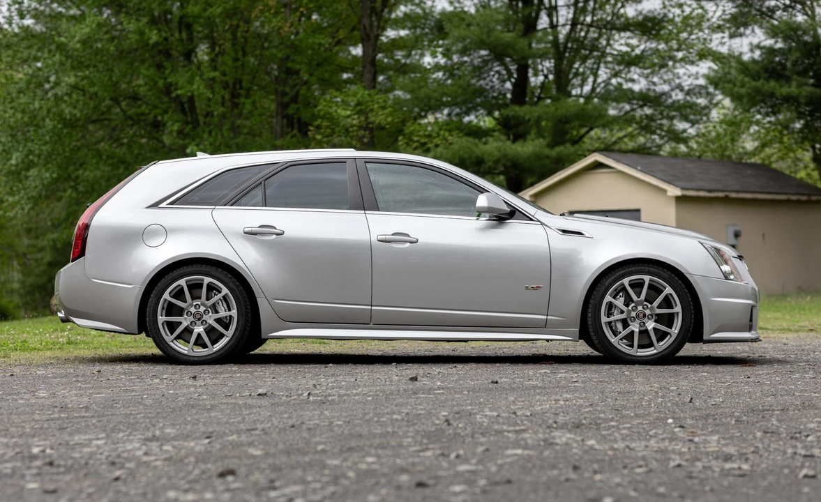 2011 Cadillac CTS-V 2nd Gen - Image 8 of 31