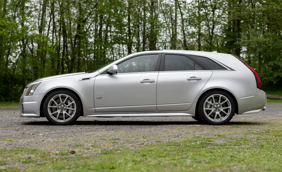 2011 Cadillac CTS-V 2nd Gen - Image 12 of 31