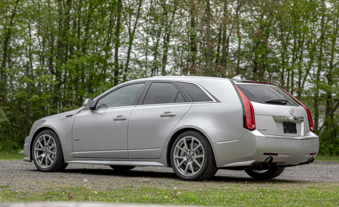 2011 Cadillac CTS-V 2nd Gen - Image 11 of 31