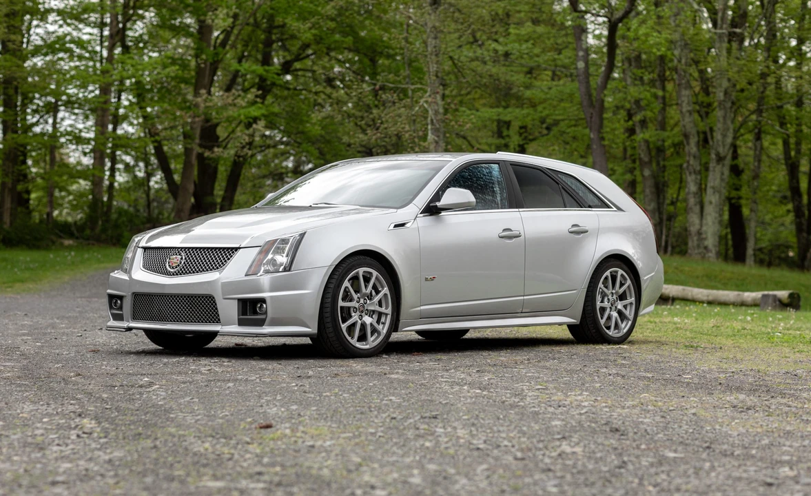2011 Cadillac CTS-V 2nd Gen - Image 2 of 31
